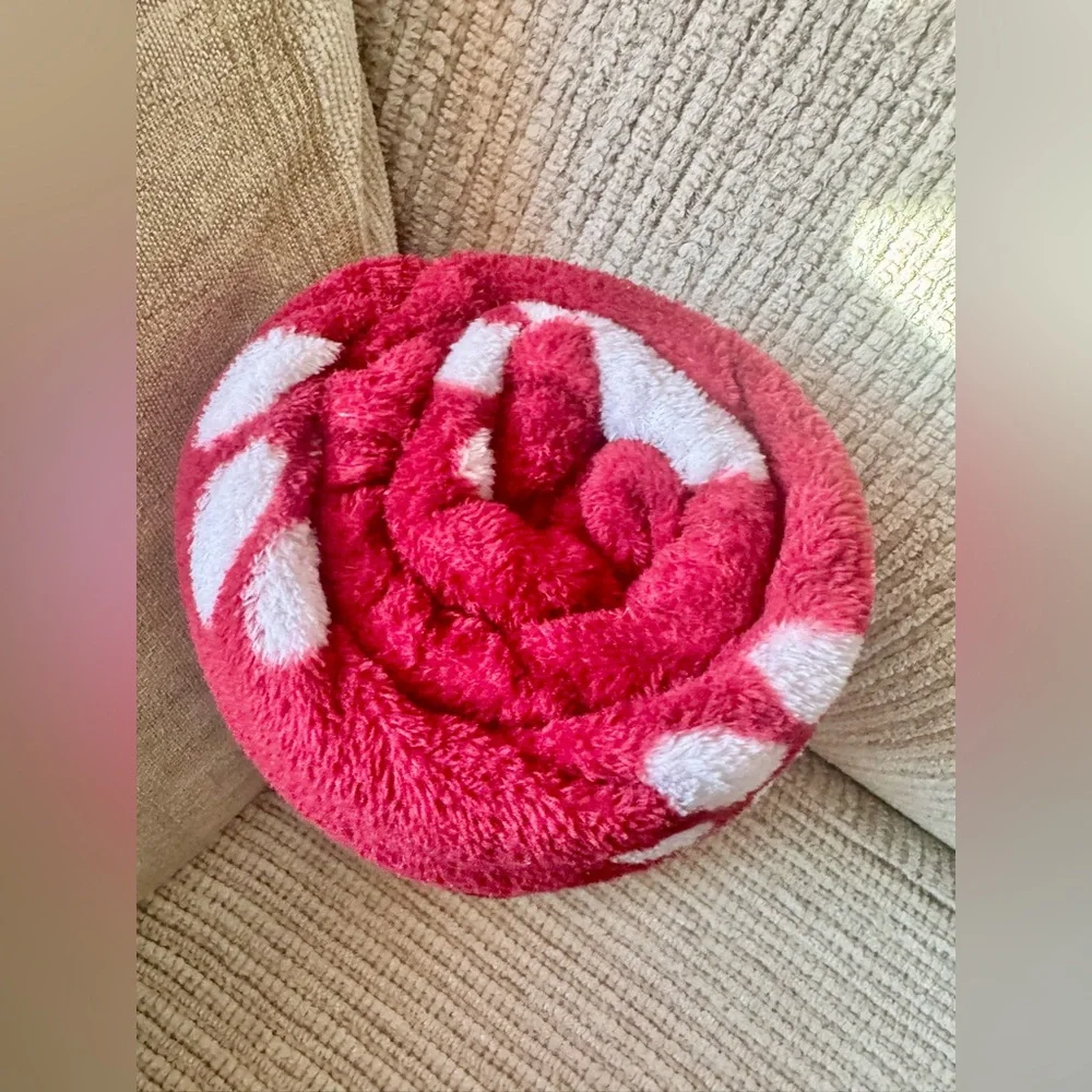 NEW! Pet Central Coral Fleece Throw, 50